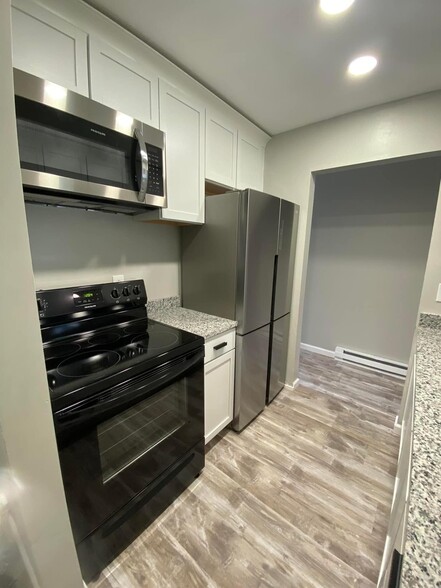 Building Photo - 307 Forest Ln