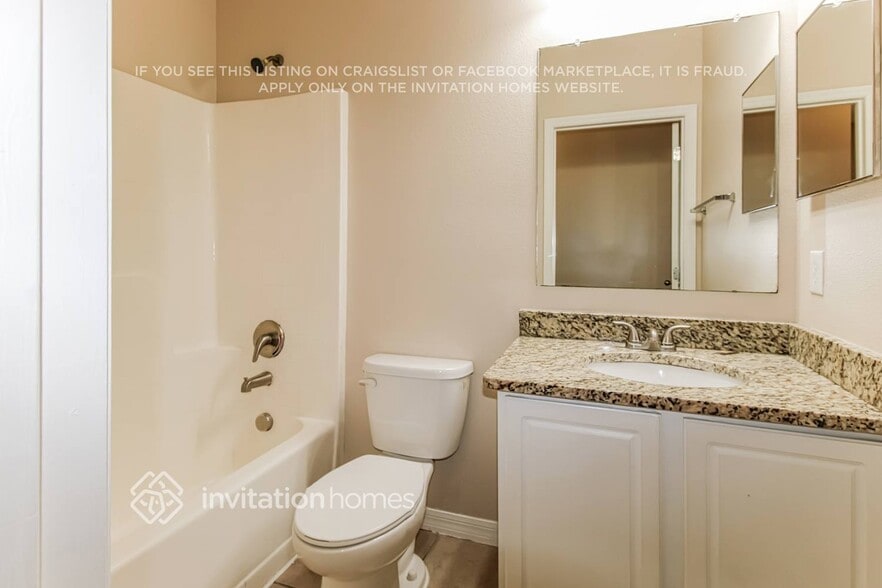 Building Photo - 6233 Radford St