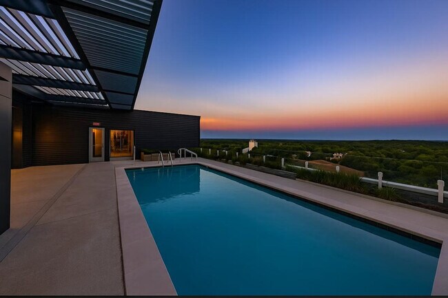 Building Photo - 1605 Anderson Rd