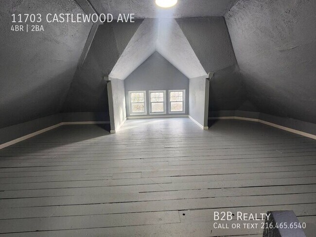 Building Photo - 11703 Castlewood Ave