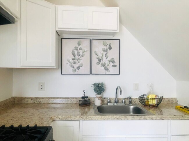 Building Photo - Brooklawn