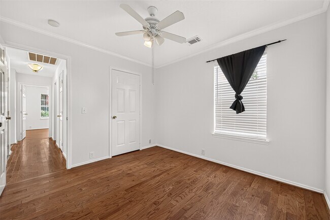 Building Photo - 6807 Lauderwick Ct