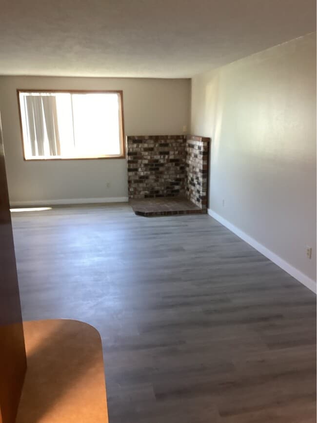 Building Photo - 1112 SW Hurbert St