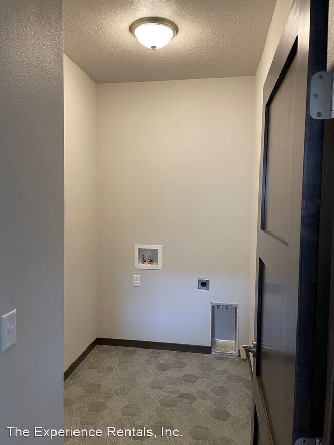 Building Photo - 2 br, 2 bath House - 2307 E Copalis