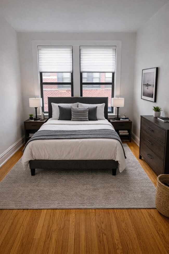 Building Photo - 6865 S Crandon Ave