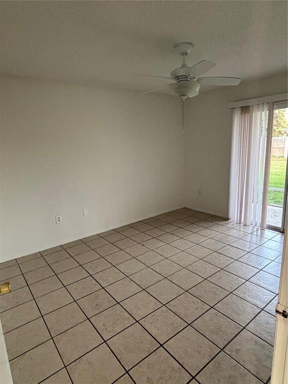 Building Photo - 13301 Fairway Glen Dr