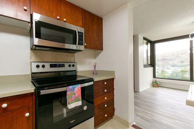 Building Photo - 250 Kawaihae St