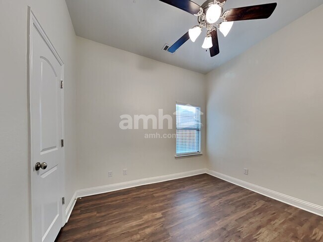 Building Photo - 1802 Bertino Way