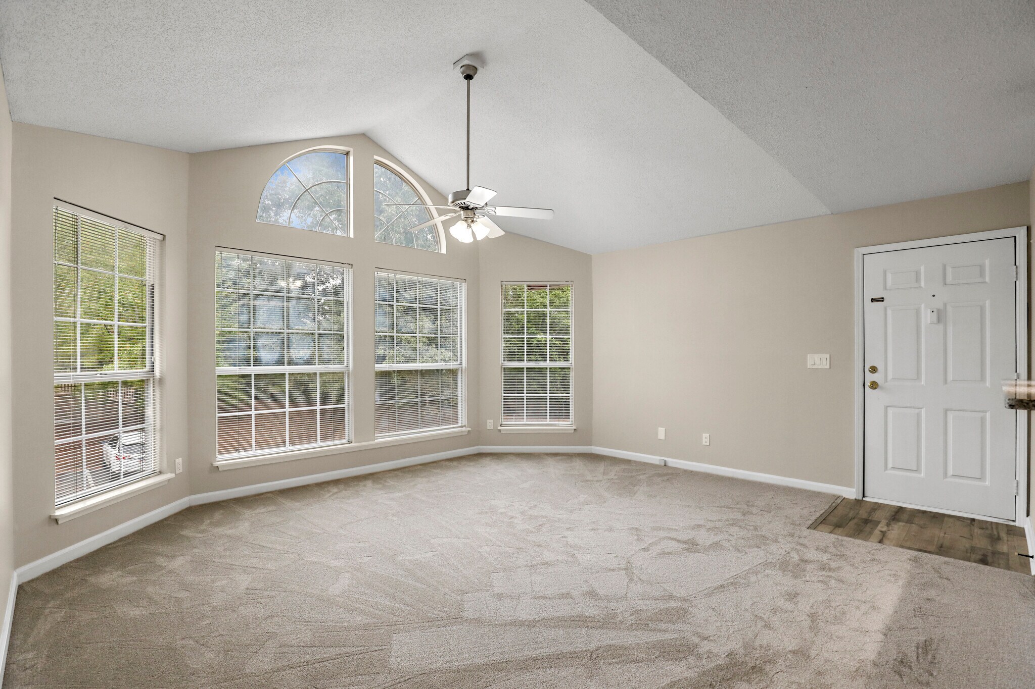 Building Photo - 903 Wentworth Ct