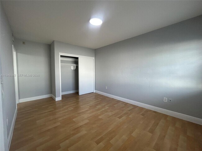 Building Photo - 1360 Collins Ave