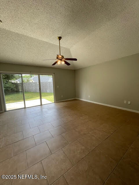 Building Photo - 3566 White Cow Ct