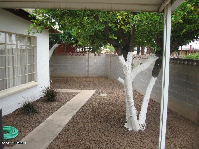 Building Photo - Scottsdale 4 Bed. 1.75 Bath located In Tow...