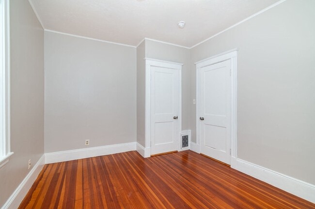 Building Photo - 49 Endicott St