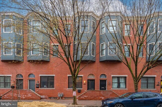 Building Photo - 1802 Christian St