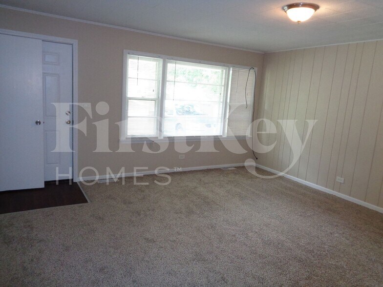 Building Photo - 724 Gates St