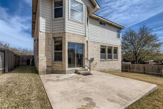 Building Photo - 1001 Shadow Valley Cove