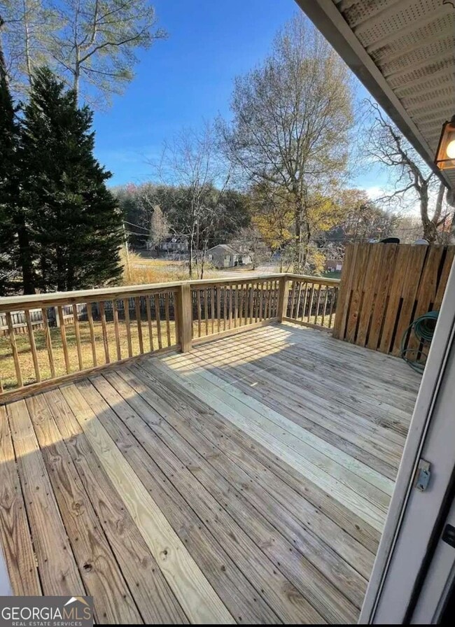 Building Photo - 683 Grant St