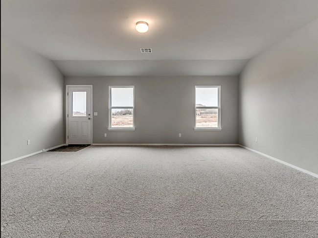 Building Photo - Spacious 4-Bedroom Home in Shawnee!