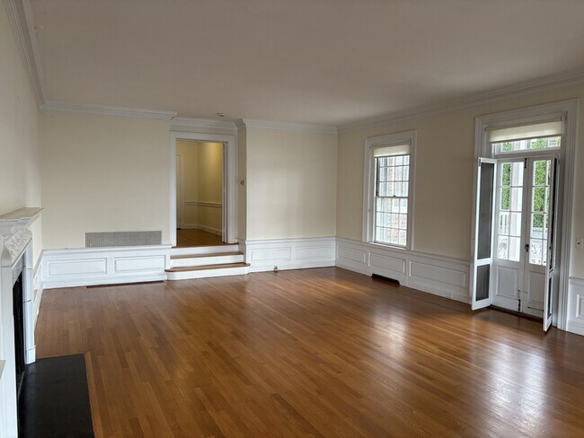 Building Photo - 700 Steamboat Rd