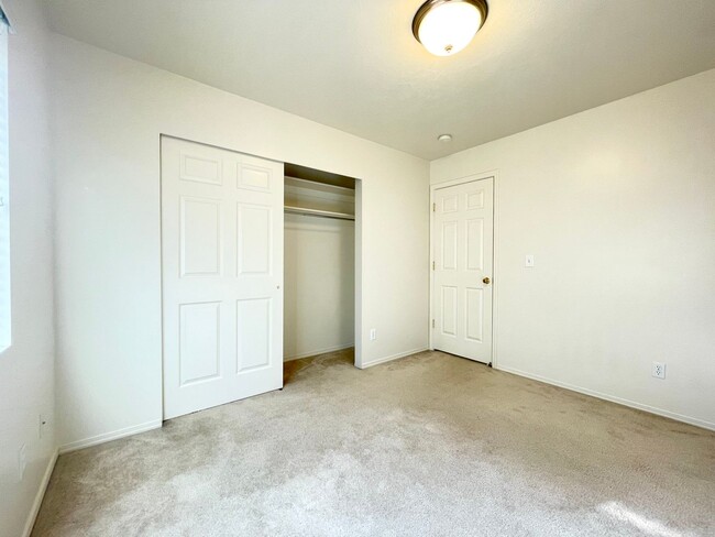 Building Photo - Beautiful Single Family Home Available Soon!