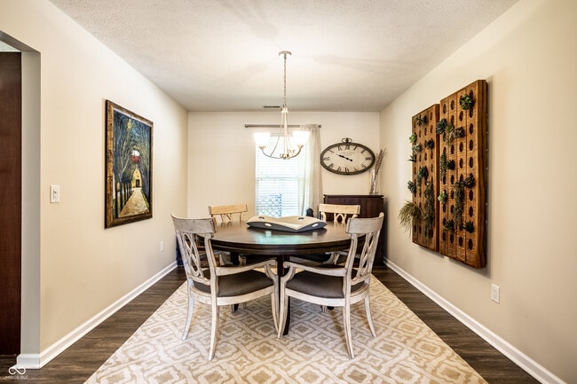 Building Photo - 14924 Oak Rd