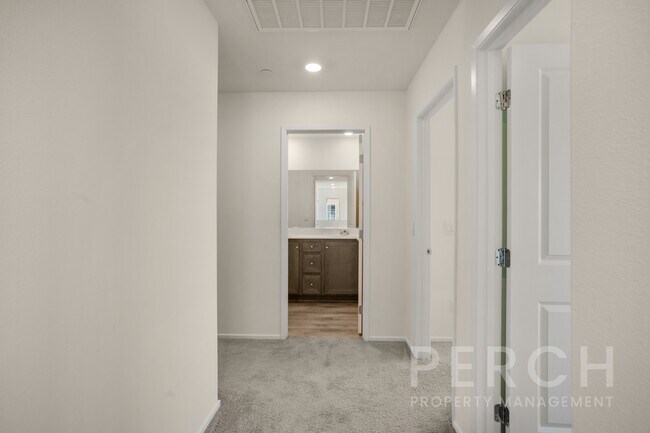 Building Photo - 30540 Altima Ct