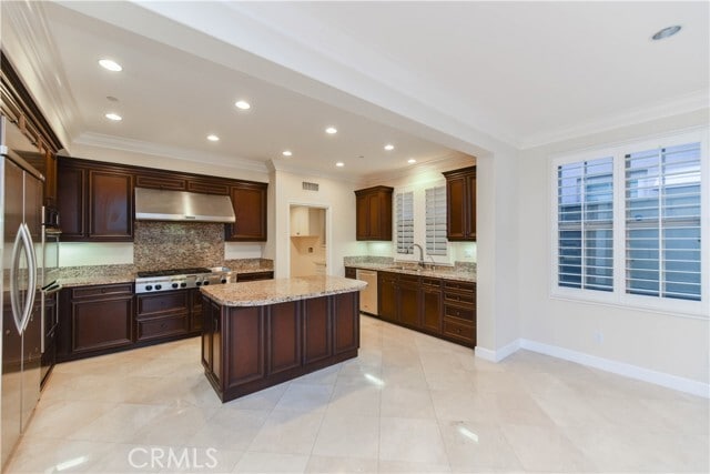 Building Photo - 40 Skyward