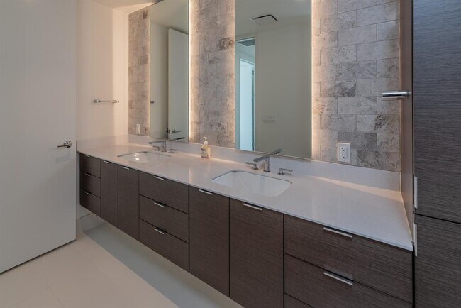 Building Photo - 301 West Ave