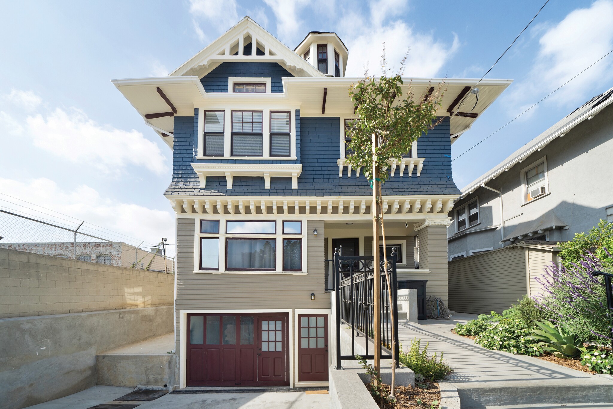 Building Photo - 749 Columbia Ave