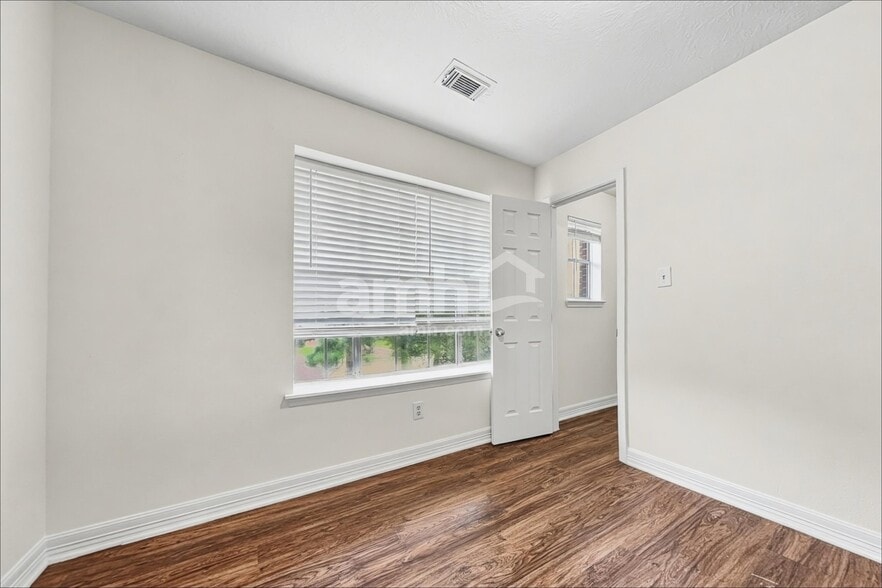 Building Photo - 9151 Autumn Harvest Dr