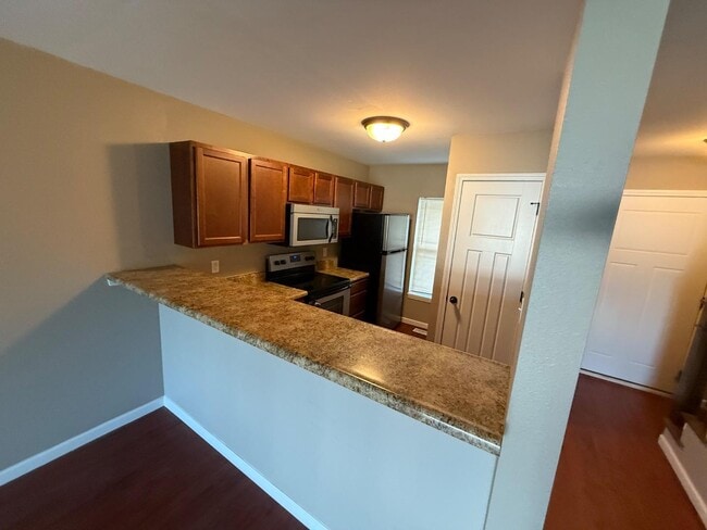 Building Photo - 502 Nepute St