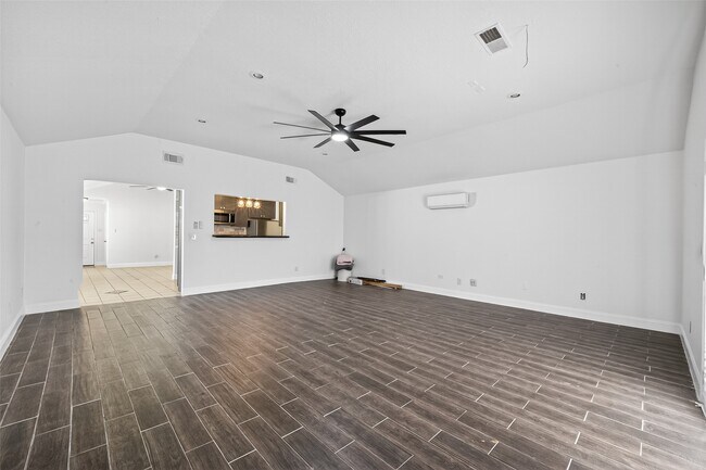 Building Photo - 13010 Abalone Way