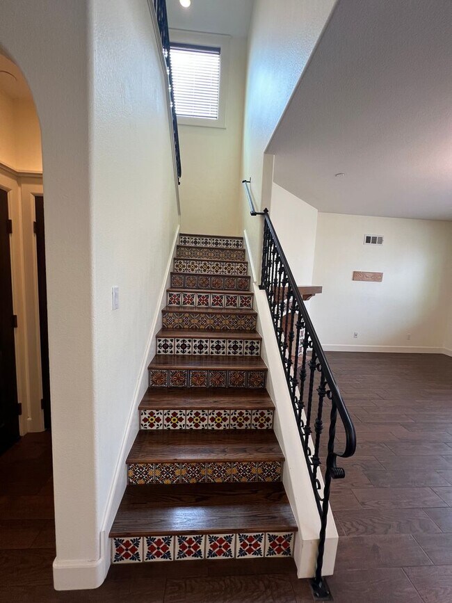 Building Photo - 14816 Huckleberry Dr