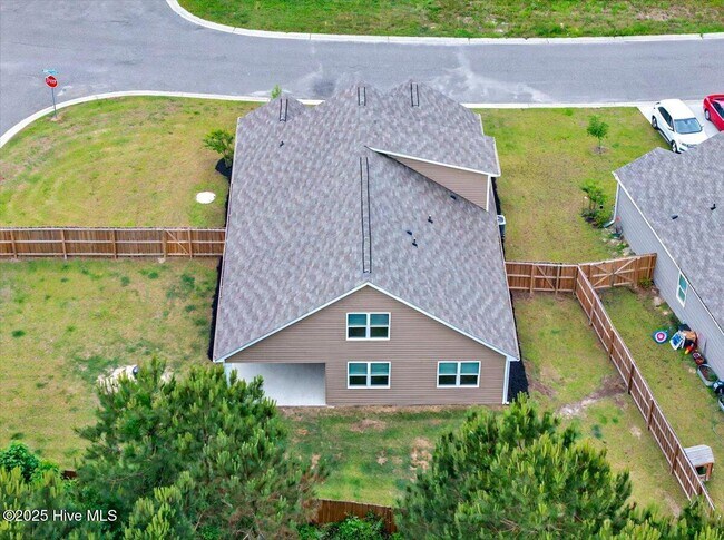 Building Photo - 1338 Cadbury Castle Dr SE