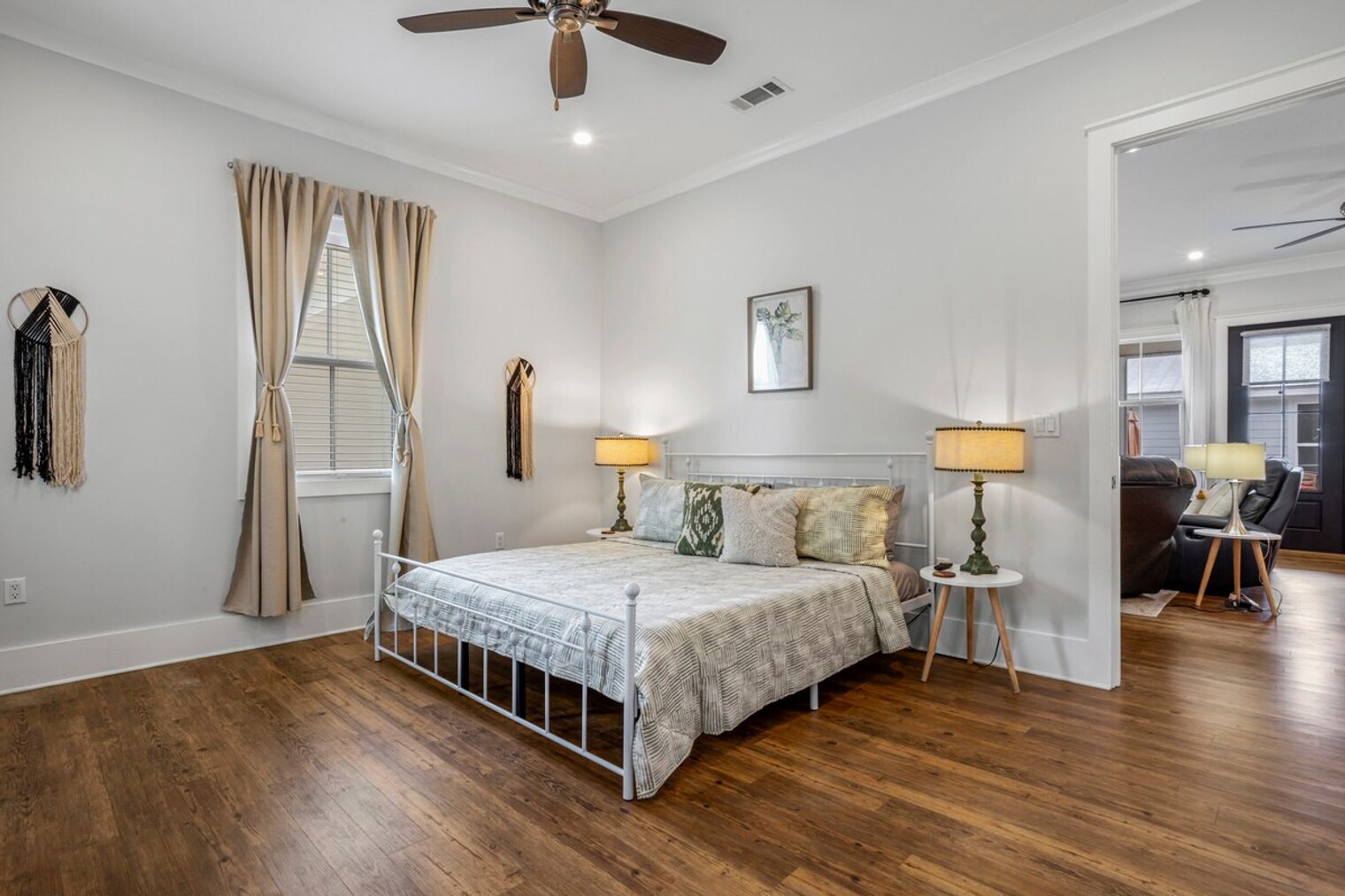 Building Photo - 164 Markham Dr