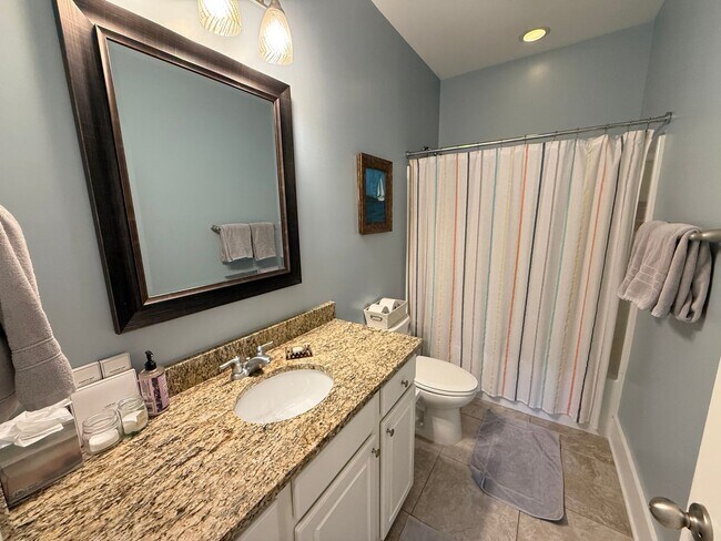 Building Photo - 3 Bedroom 2.5 Bath House in Moultrie Park ...