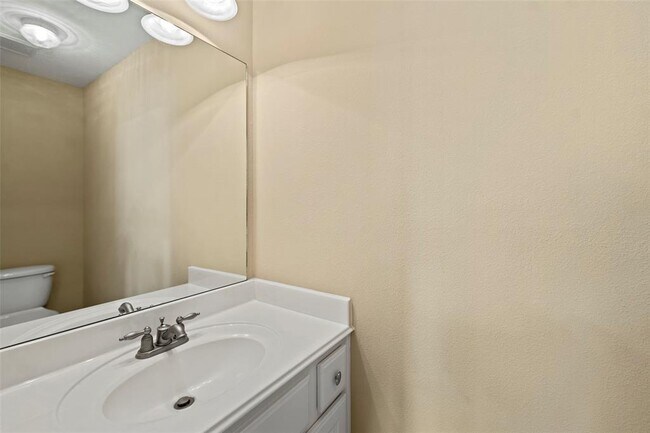 Building Photo - 11812 Sea Shadow Bend