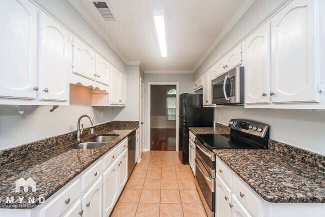 Building Photo - 8464 Buckhurst Rd