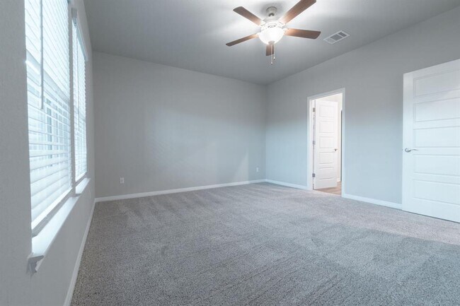 Building Photo - 2838 Dell Hollow Dr