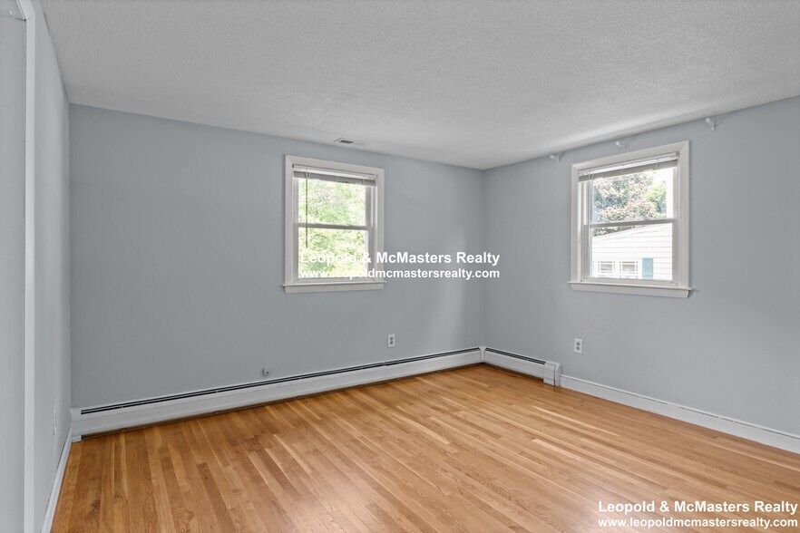 Building Photo - 330 Swains Pond Ave