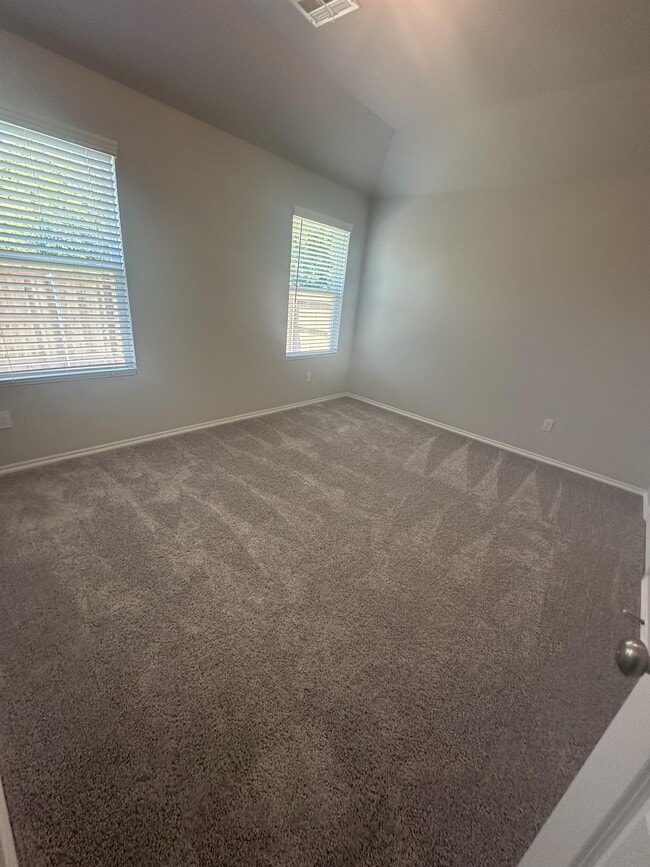 Building Photo - 1015 Ichabod Cir