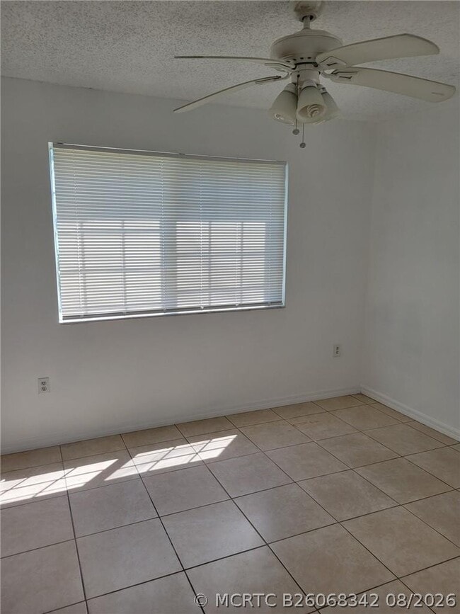 Building Photo - 5005 Wiles Rd