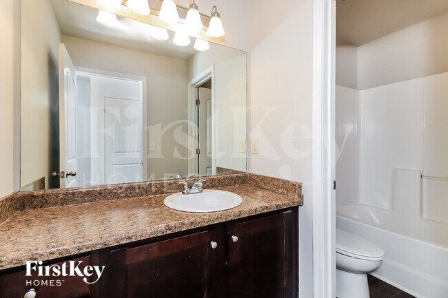 Building Photo - 466 Grenier Terrace NE