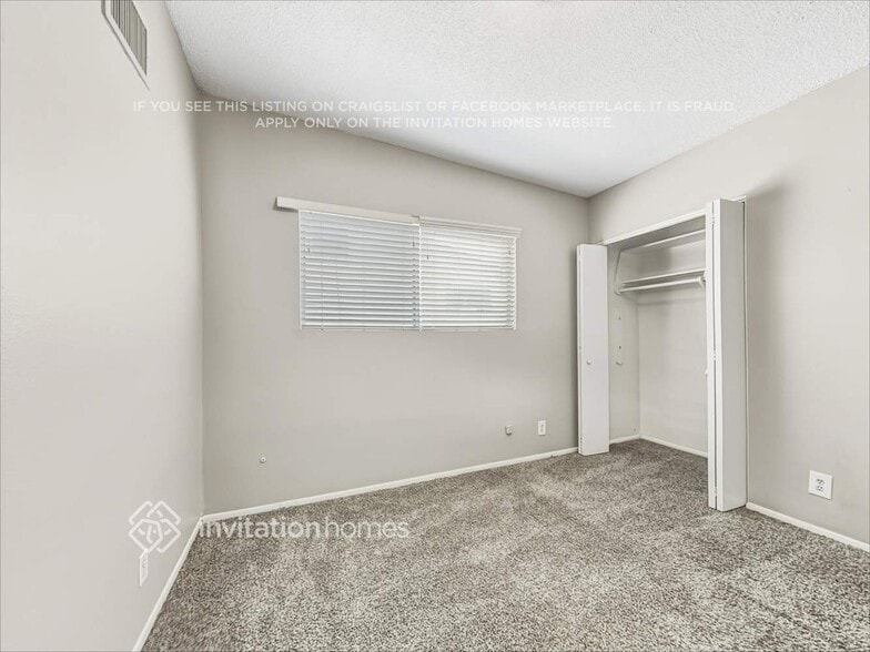 Building Photo - 8831 N 37th Dr