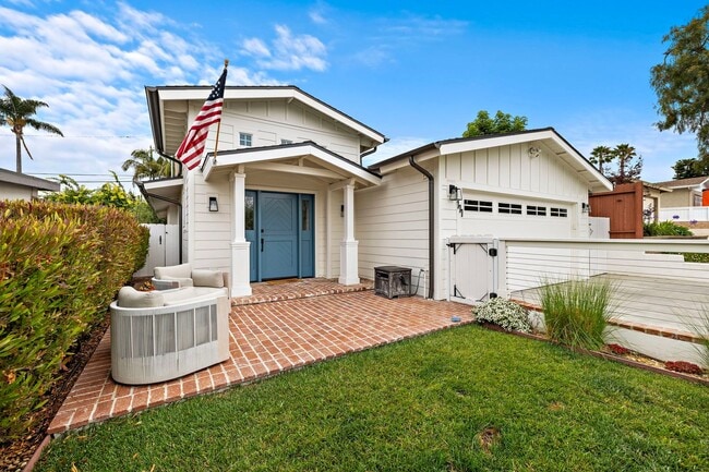 Building Photo - 111 Avenida San Fernando