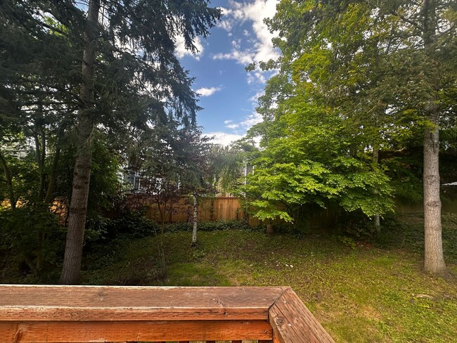 Building Photo - Beautiful 4-Bedroom 3-Bath Home in Marysvi...