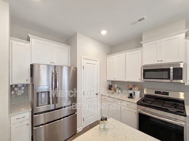 Building Photo - 415 Batten Rd