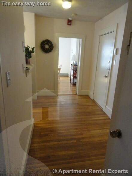 Building Photo - 402 Highland Ave