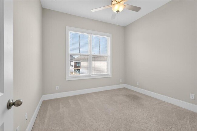 Building Photo - 687 Stickley Oak Way