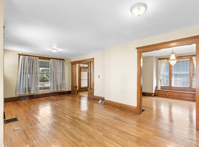 Building Photo - 157 E Oakland Ave